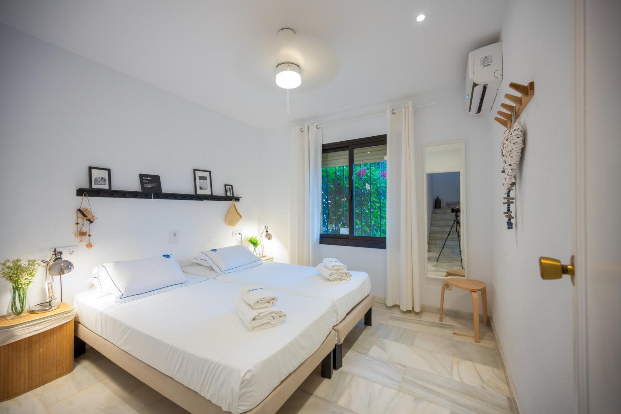 Typical Beach House Las Chapas Playa With Heated Pool Marbella Buitenkant foto