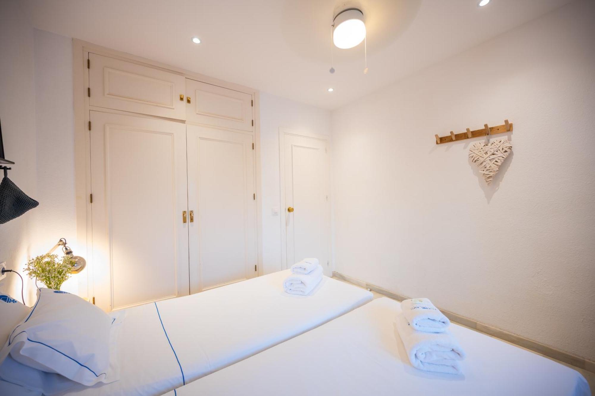Typical Beach House Las Chapas Playa With Heated Pool Marbella Buitenkant foto