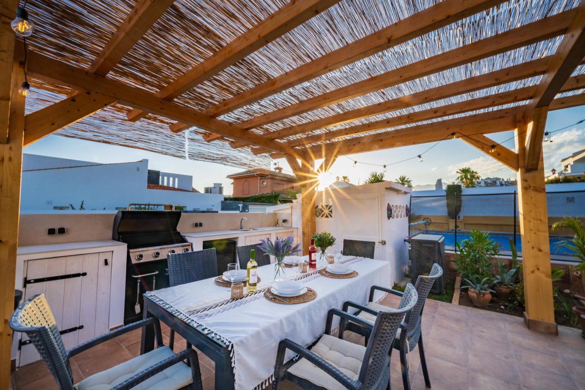 Typical Beach House Las Chapas Playa With Heated Pool Marbella Buitenkant foto